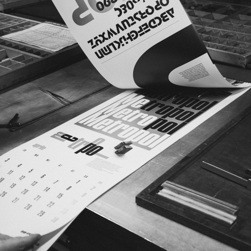 Calendario Tipografico 2023 Fonderia Nebiolo dettaglio Dettaglio del carattere tipografico Metropol di Aldo Novarese