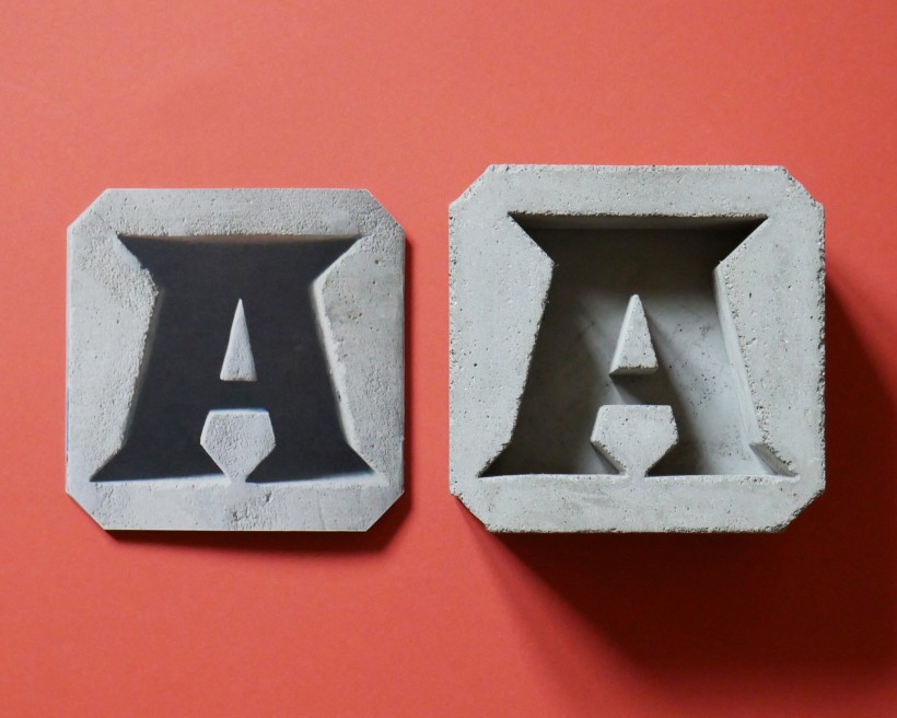 ConcreType test dettaglio Lettera in cemento e breve pubblicazione di accompagnamento
