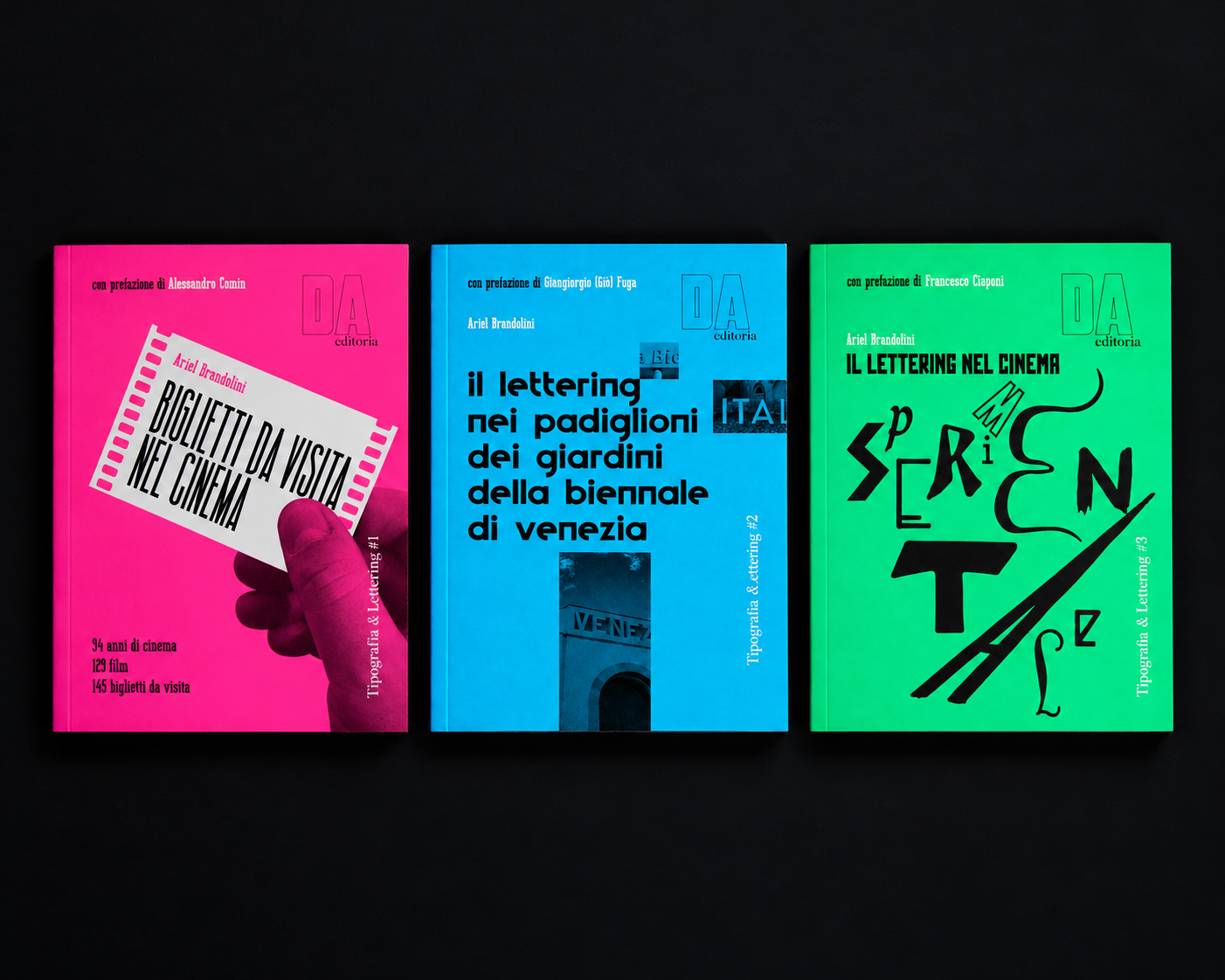 Tipografia & Lettering - Bundle Vol. 1 + 2 + 3 dettaglio I primi tre volumi di Tipografia & Lettering: dal cinema ai padiglioni della Biennale di Venezia, fino alle sperimentazioni delle lettere sullo schermo.