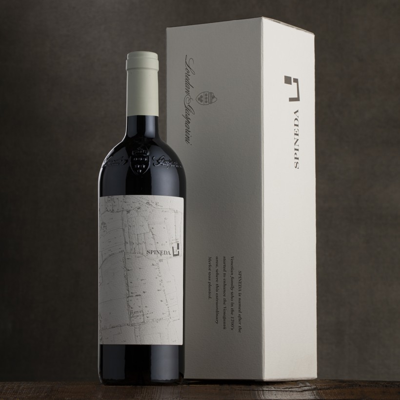 Spineda Merlot - Etichetta per Vino a produzione limitata dettaglio Etichetta e packaging del vino Spineda Merlot di Loredan Gasparini